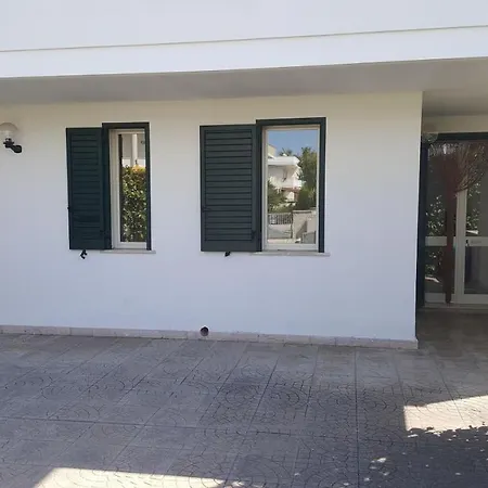 Graziosa Casa Trilo Con Giardino 11 Nyaraló